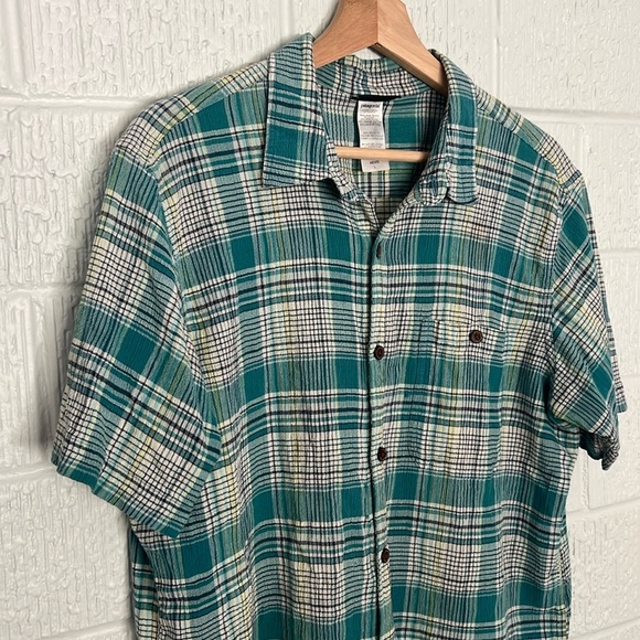 Patagonia men’s Puckerware Shirt SEERSUCKER BLEND BUTTON DOWN SIZE Large - Picture 3 of 10
